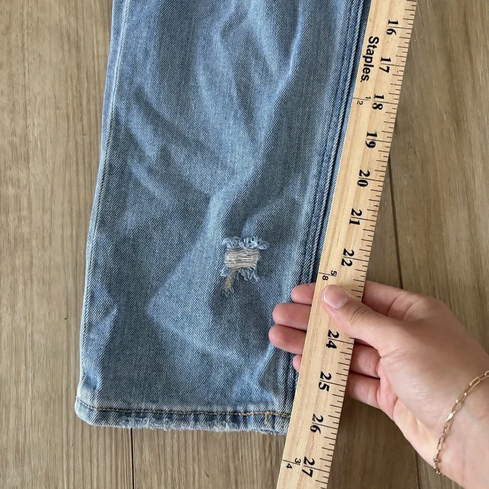 American Eagle‎ Women's Mom Jeans Blue Medium Wash Distressed Stretch 5-Pocket 6